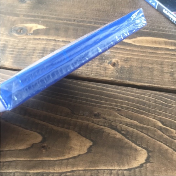 PlayStation 4 Bundle - Picture 3 of 6